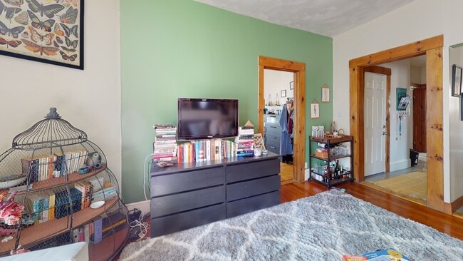 40 Mozart St