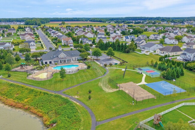 69 Boone Ct