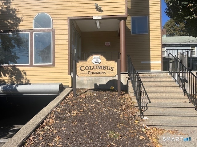 Building Photo - 1492 North Ave Unit APT 201