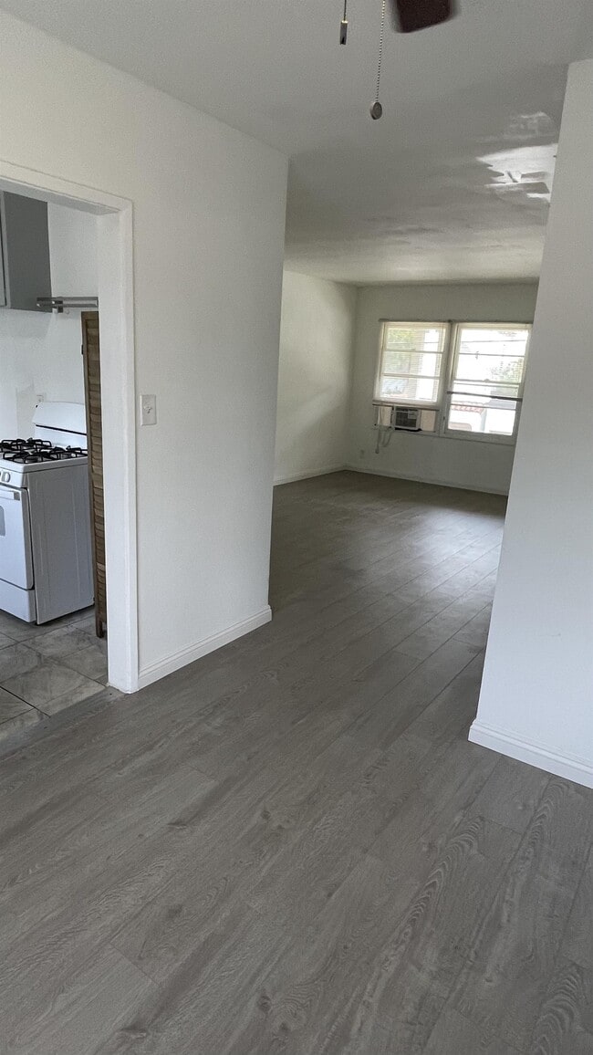 Photo - Silverlake Garden Apartments