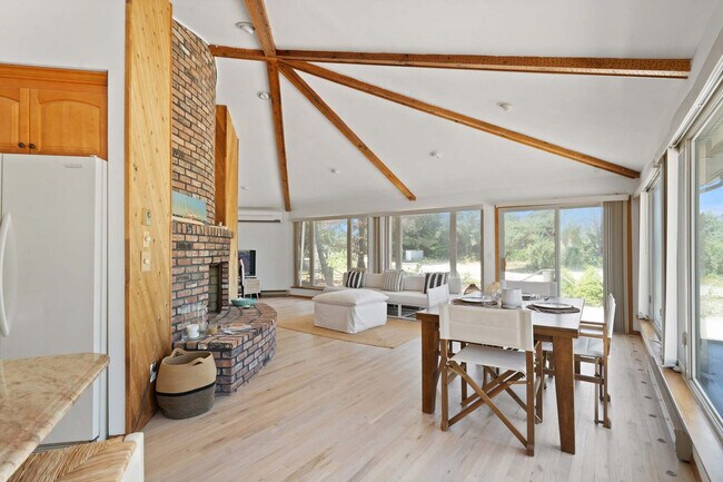 Photo - 155 Sound Ave Unit SI ID1521494P