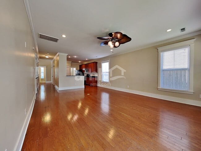 Photo - 232 Cameron St