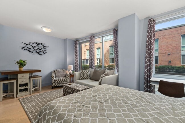 201 Marin Blvd Unit 4140