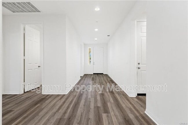 Photo - 2112 Saratoga Dr