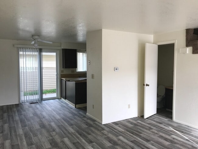 1224 S Juniper St Unit 102