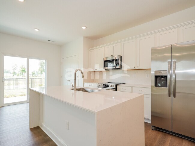 9038 Lucy Dr