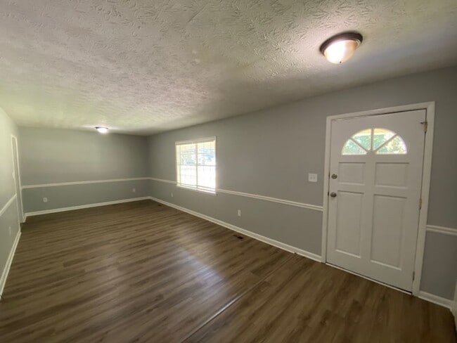 Photo - 3063 Sasanqua Ln SW