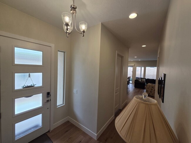 1212 Hopewell Dr