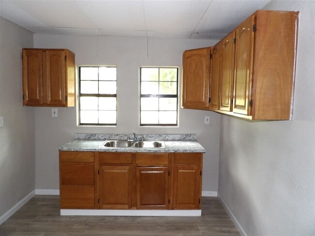 Photo - 311 NW 5th St Unit 1