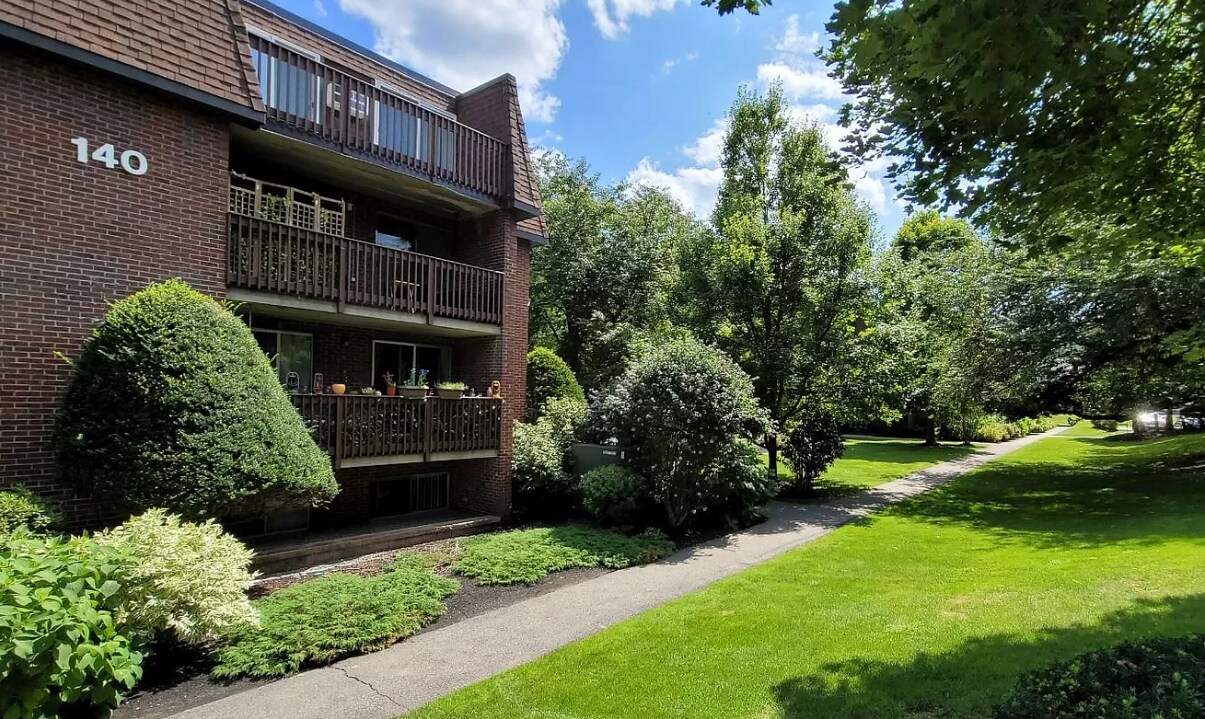 Photo - 140 Kenrick St Condo Unit 4