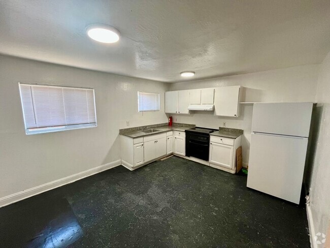 Building Photo - 151 Catron Dr Unit B Rental