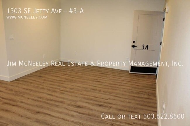 Photo - 1303 SE Jetty Ave Unit #3-A