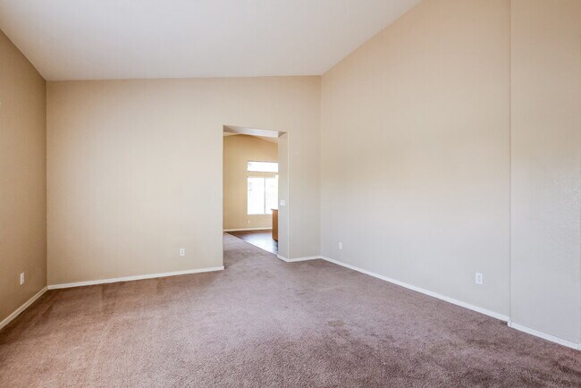 Photo - 13425 W Gelding Dr
