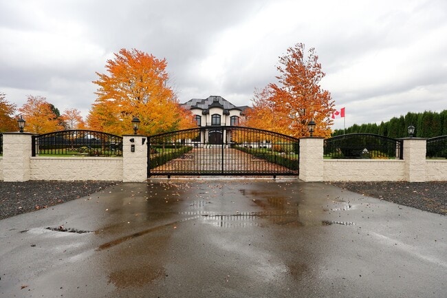 Building Photo - 314 Defehr Rd