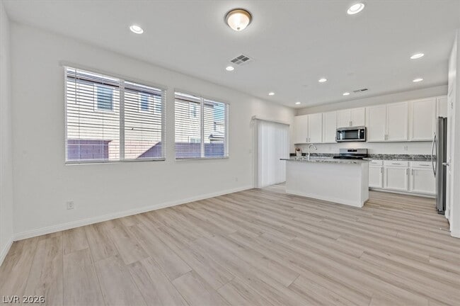 Photo - 8136 Rockflower St