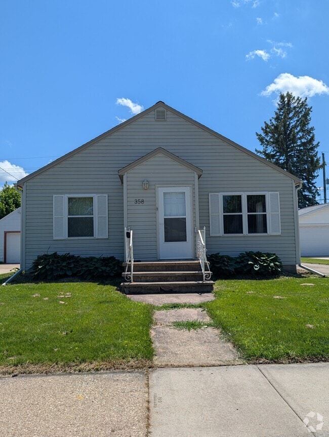 Building Photo - 358 Bischoff St Rental