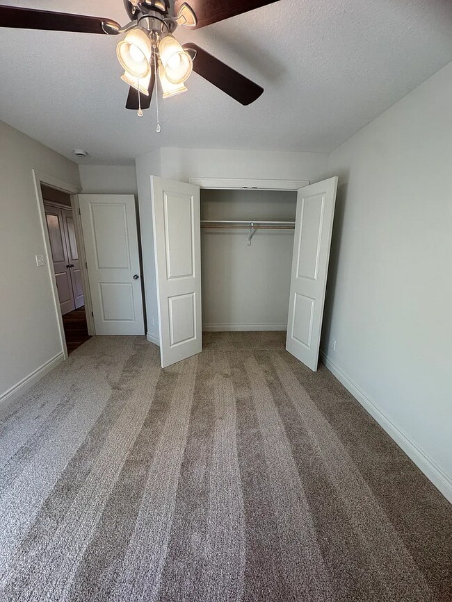 Photo - 14 3rd Ave Unidad 100