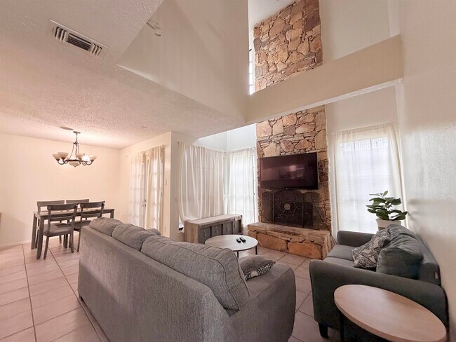 Photo - 200 Martingale Unit 129