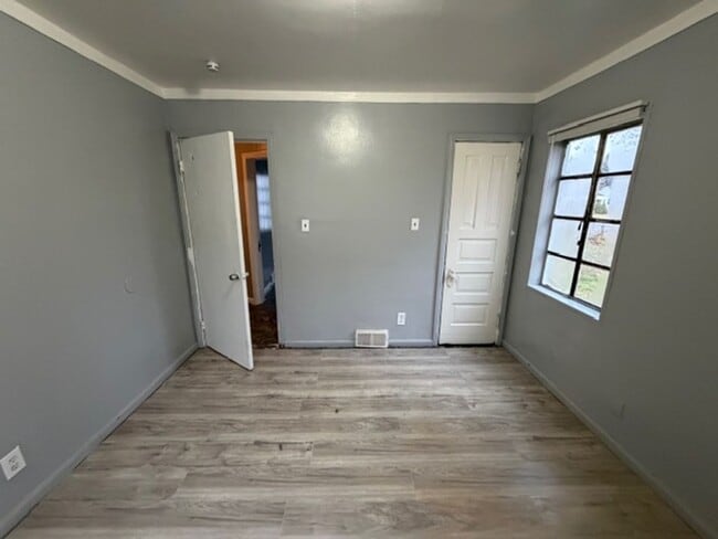 Photo - For Lease: Totally Updated 3 Bedroom 1 Bath Welcome Section 8