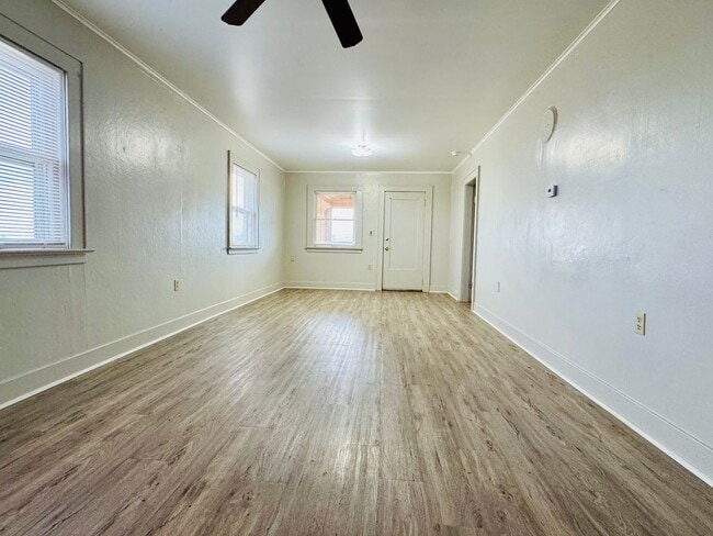 Photo - 3401 Cove Ave