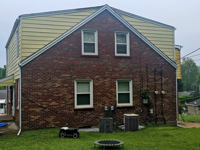 Photo - 7004 Glenmore Ave