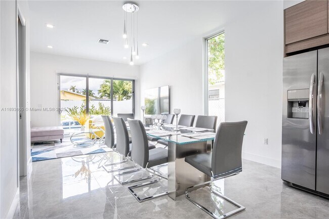 Photo - 3461 SW 25th St