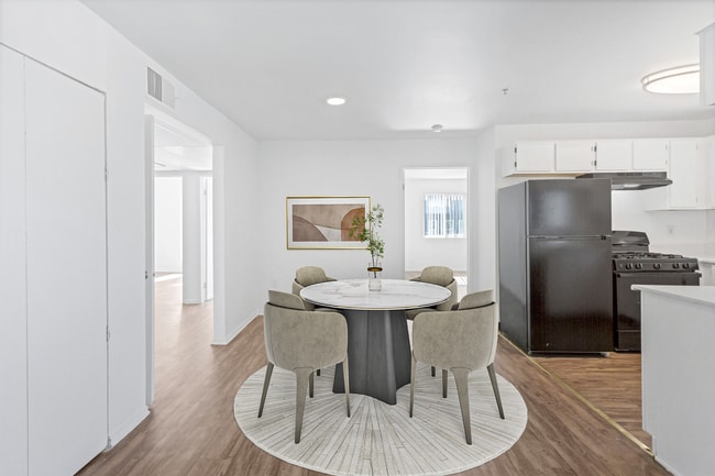 Harbor City Lights Apartments