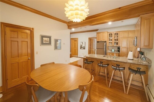 Building Photo - 20 Berkeley Ave Unit 4