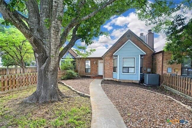 Building Photo - 736 Summerwood Dr Rental