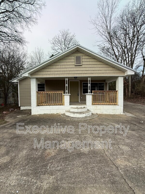 Building Photo - 1512 Cherry Ave