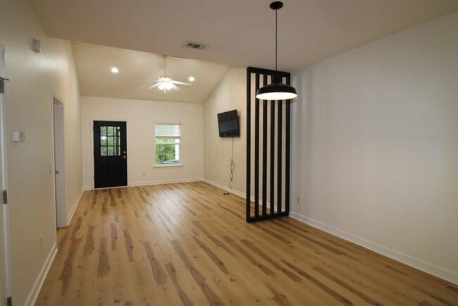 Photo - 348 Moss Creek Ln