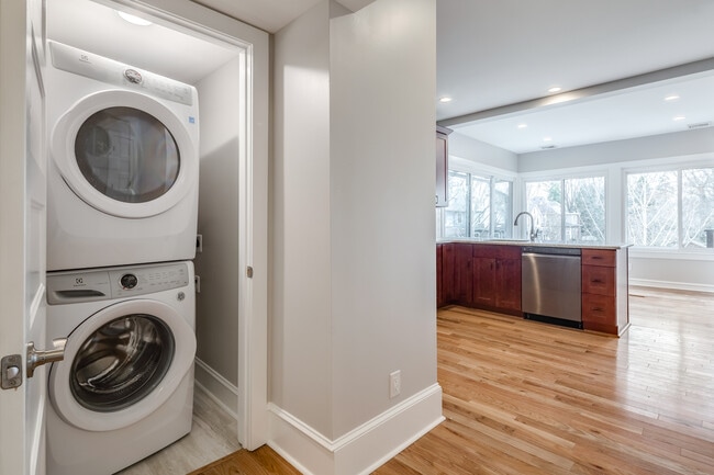 LAUNDRY - 309 Warwick Rd Unit 309 Warwick rd