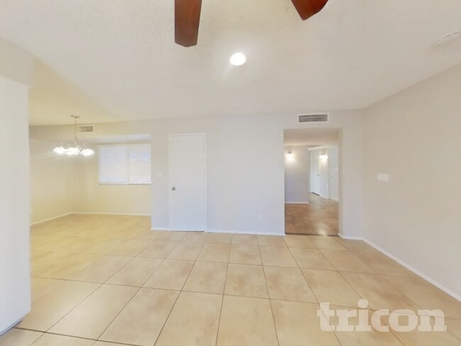 Photo - 3729 W North Ln