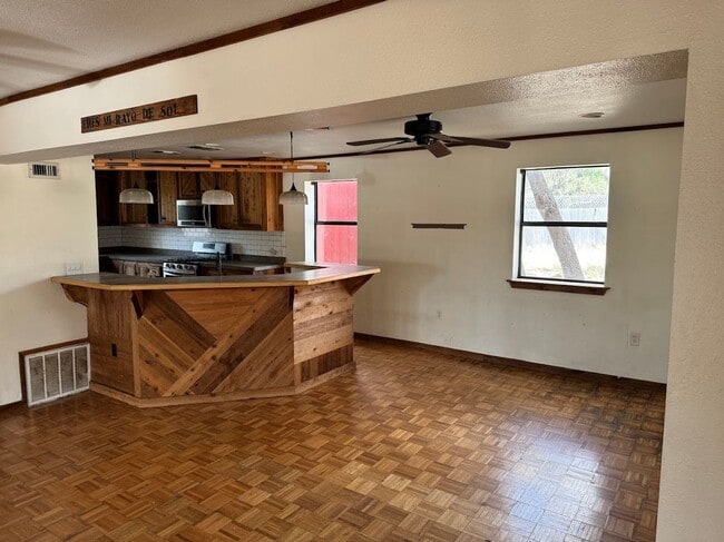 Photo - 2 Homes on 6-acres!