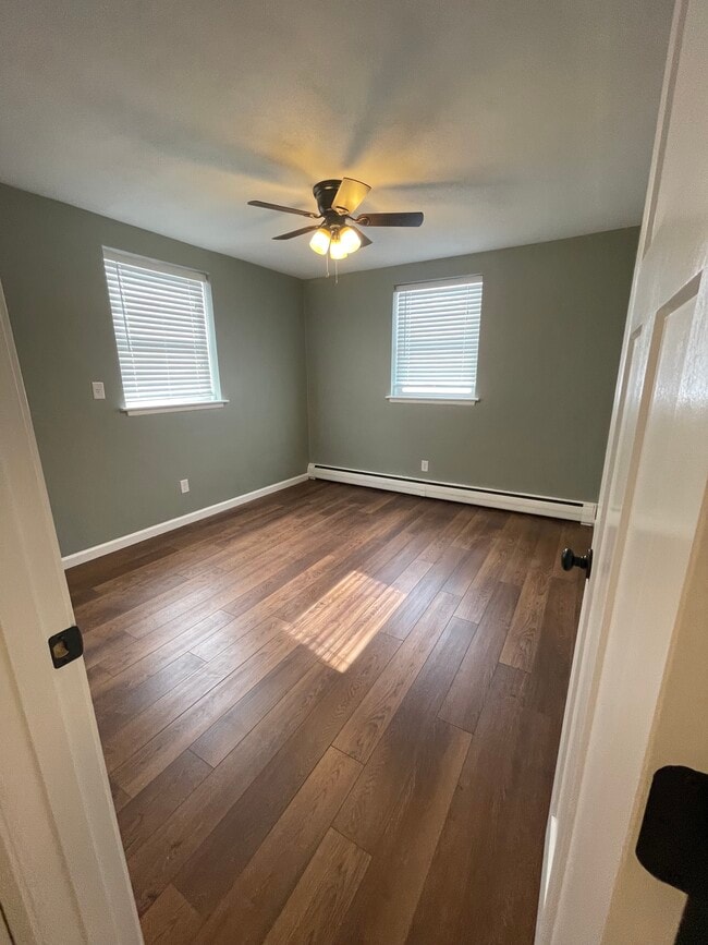 Bedroom - 1022 Manvel St