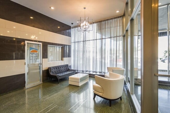 Photo - 5650 N Sheridan Rd