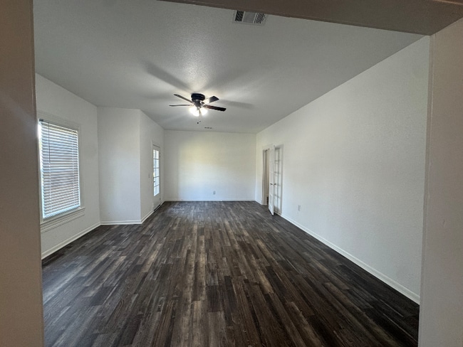 Photo - 314 Corsicana St