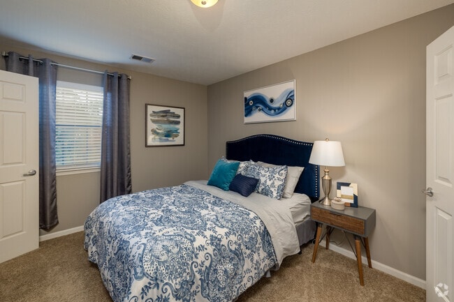 2BR, 2BA - 1,125SF