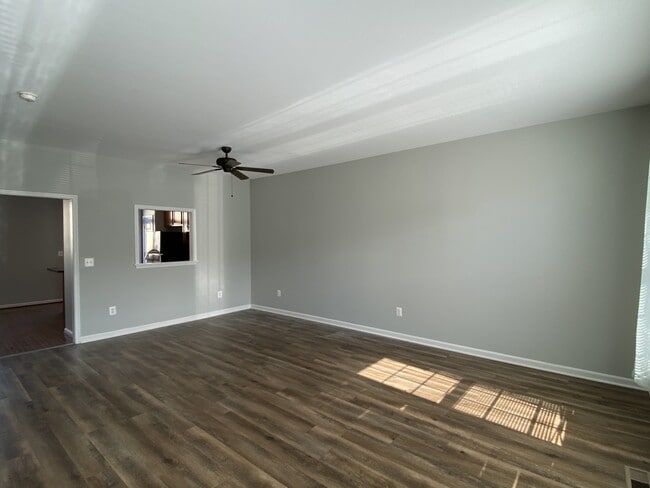 Photo - 30 Scholarship Ln