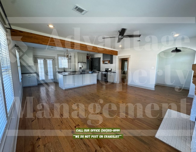 Building Photo - 846 Donaghey Ave