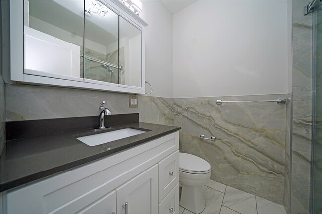 Photo - 184 N Main St