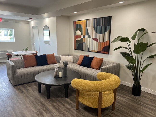 Photo - Broad View Apartments