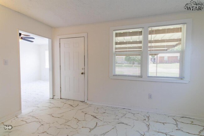 Photo - 1624 Sunnyside Ln