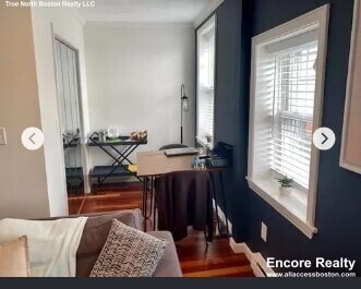 Photo - 167 W 2nd St Unidad 2