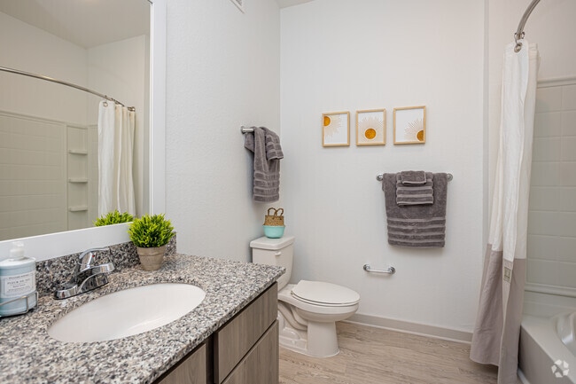 1BR, 1BA - 816SF