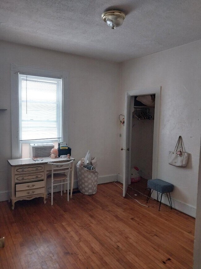 Photo - 108 Kimball Ave Unidad 2