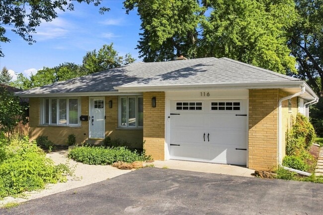 Photo - 116 W Sturtz St