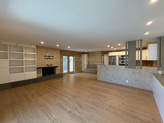 Photo - 7401 E Northland Dr Unit 7