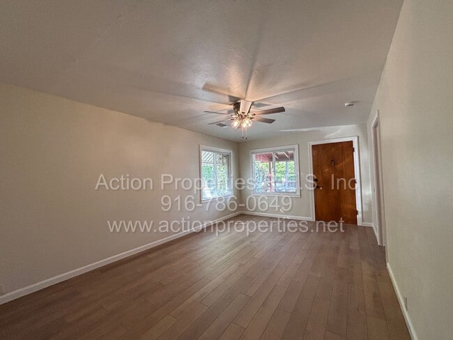 Photo - Cottage Style Home in the Heart of Roseville - Large Yard - Completely Renovated!