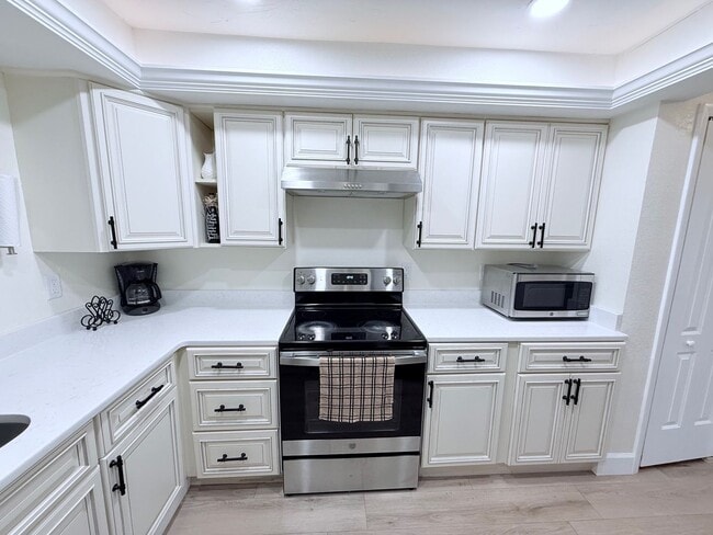 Photo - Beautifully Updated & Furnished 2-Bed/2-Ba...